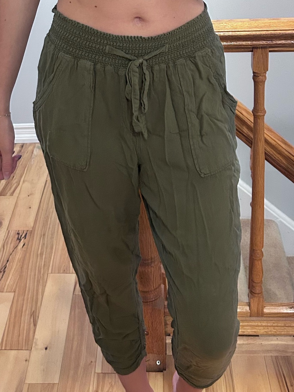 Ci Sono Olive Green Drawstring Capri Jogger Pants